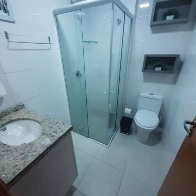 Apartamentos com 145m², 3 quartos (sendo 1 suíte), 2 garagens, no bairro Ponta Das Canas em Florianópolis