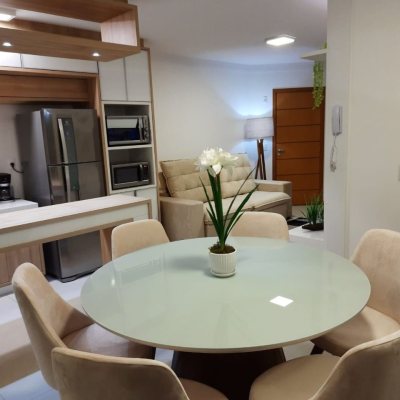 Apartamentos com 145m², 3 quartos (sendo 1 suíte), 2 garagens, no bairro Ponta Das Canas em Florianópolis