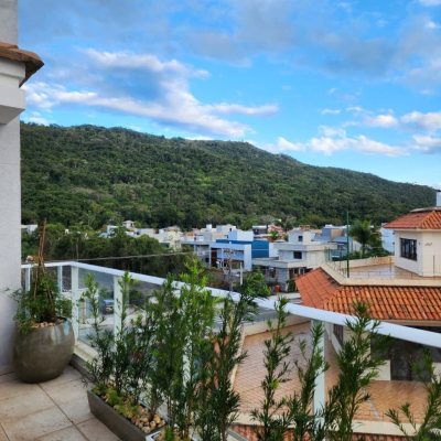 Apartamentos com 145m², 3 quartos (sendo 1 suíte), 2 garagens, no bairro Ponta Das Canas em Florianópolis