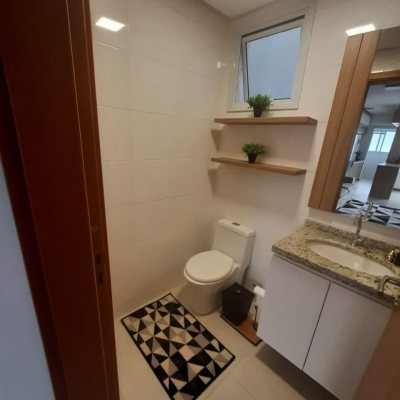 Apartamentos com 145m², 3 quartos (sendo 1 suíte), 2 garagens, no bairro Ponta Das Canas em Florianópolis