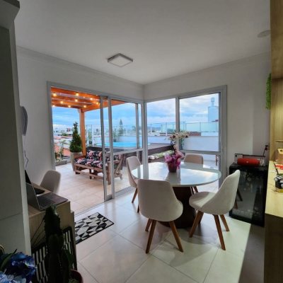 Apartamentos com 145m², 3 quartos (sendo 1 suíte), 2 garagens, no bairro Ponta Das Canas em Florianópolis