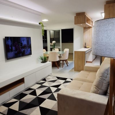 Apartamentos com 145m², 3 quartos (sendo 1 suíte), 2 garagens, no bairro Ponta Das Canas em Florianópolis