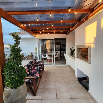 Apartamentos com 145m², 3 quartos (sendo 1 suíte), 2 garagens, no bairro Ponta Das Canas em Florianópolis