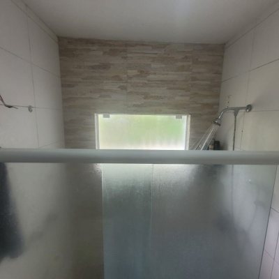 Casa Residencial com 226m², 3 quartos (sendo 1 suíte), 2 garagens, no bairro Pedra Branca em Palhoça
