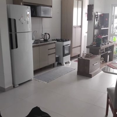 Apartamentos com 77m², 2 quartos (sendo 1 suíte), no bairro Ingleses do Rio Vermelho em Florianópolis