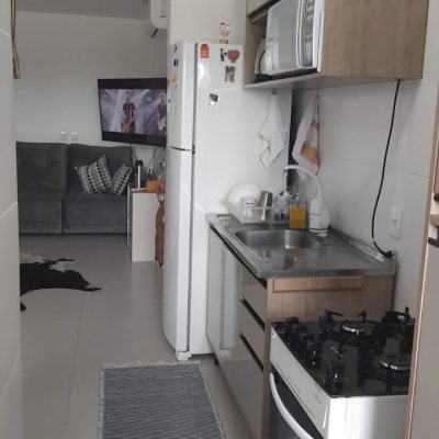 Apartamentos com 77m², 2 quartos (sendo 1 suíte), no bairro Ingleses do Rio Vermelho em Florianópolis