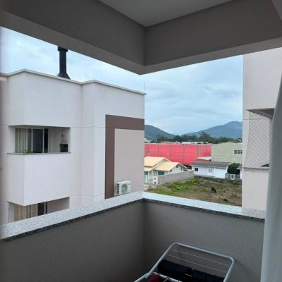 Apartamentos com 56m², 2 quartos, 1 garagem, no bairro Aririu em Palhoça