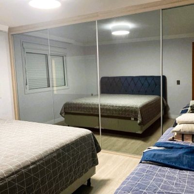 Casa Residencial com 224m², 3 quartos (sendo 1 suíte), 2 garagens, no bairro Centro em Palhoça