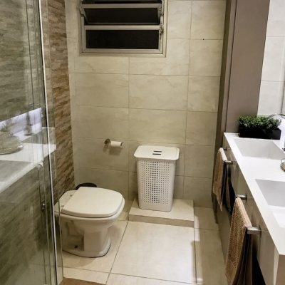 Apartamentos com 97m², 3 quartos (sendo 1 suíte), no bairro Centro em Florianópolis