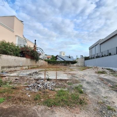 Terrenos Residenciais com 450m², no bairro Jurerê Internacional em Florianópolis