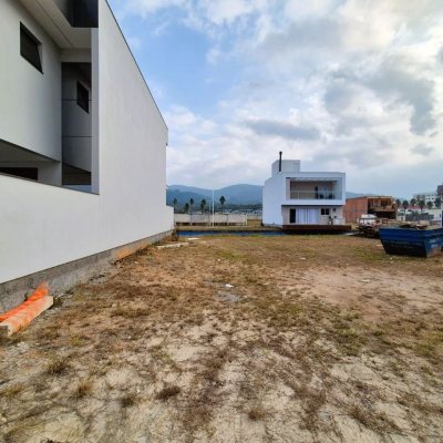Terrenos Residenciais com 150m², no bairro Beira Rio em Biguaçu