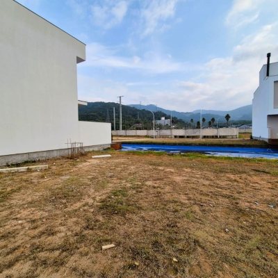 Terrenos Residenciais com 150m², no bairro Beira Rio em Biguaçu
