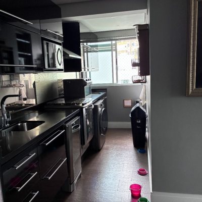 Apartamentos com 71m², 2 quartos (sendo 1 suíte), 2 garagens, no bairro Itacorubi em Florianópolis