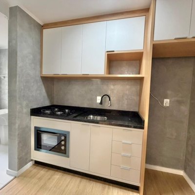 Apartamentos com 58m², 2 quartos, 1 garagem, no bairro Balneário em Florianópolis