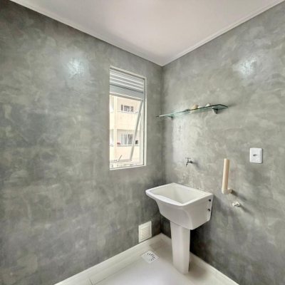 Apartamentos com 58m², 2 quartos, 1 garagem, no bairro Balneário em Florianópolis