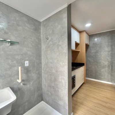 Apartamentos com 58m², 2 quartos, 1 garagem, no bairro Balneário em Florianópolis