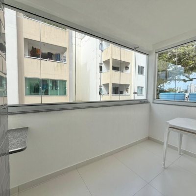 Apartamentos com 58m², 2 quartos, 1 garagem, no bairro Balneário em Florianópolis
