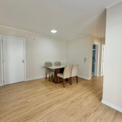 Apartamentos com 58m², 2 quartos, 1 garagem, no bairro Balneário em Florianópolis
