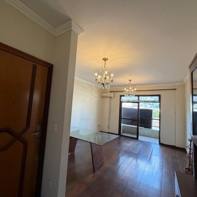Apartamentos com 81m², 2 quartos, 1 garagem, no bairro Centro em Florianópolis
