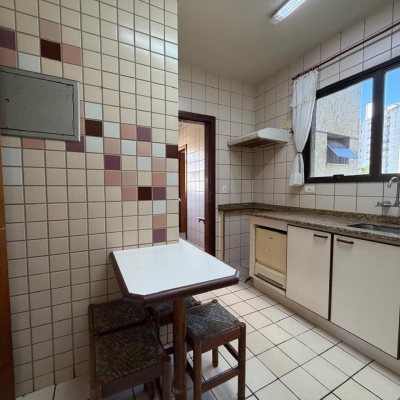 Apartamentos com 81m², 2 quartos, 1 garagem, no bairro Centro em Florianópolis