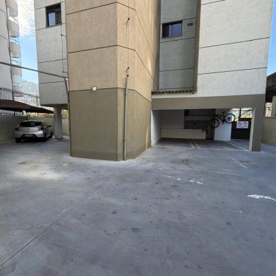 Apartamentos com 81m², 2 quartos, 1 garagem, no bairro Centro em Florianópolis