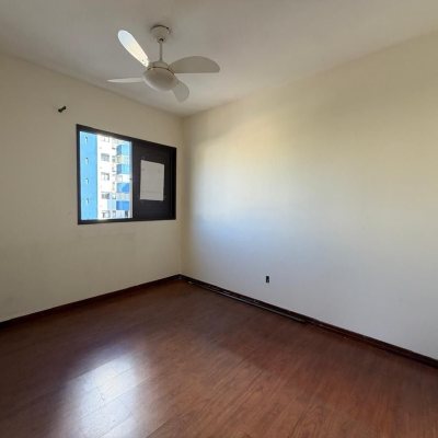 Apartamentos com 81m², 2 quartos, 1 garagem, no bairro Centro em Florianópolis