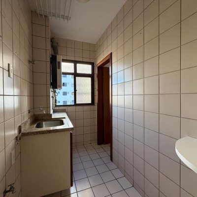 Apartamentos com 81m², 2 quartos, 1 garagem, no bairro Centro em Florianópolis
