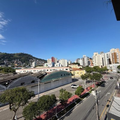 Apartamentos com 81m², 2 quartos, 1 garagem, no bairro Centro em Florianópolis