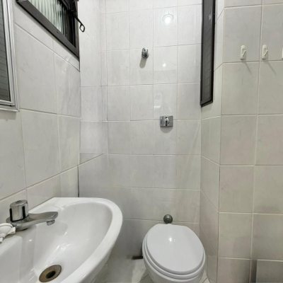 Apartamentos com 146m², 4 quartos (sendo 1 suíte), 2 garagens, no bairro Centro em Florianópolis