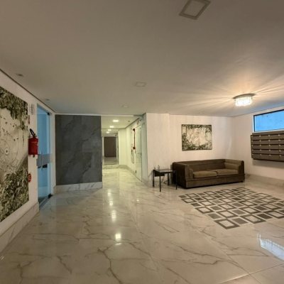 Apartamentos com 146m², 4 quartos (sendo 1 suíte), 2 garagens, no bairro Centro em Florianópolis