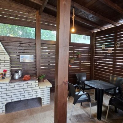 Casa Residencial com 100m², 3 quartos (sendo 1 suíte), 2 garagens, no bairro Rio Tavares em Florianópolis