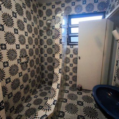 Casa Residencial com 297m², 3 quartos (sendo 1 suíte), 2 garagens, no bairro Estreito em Florianópolis