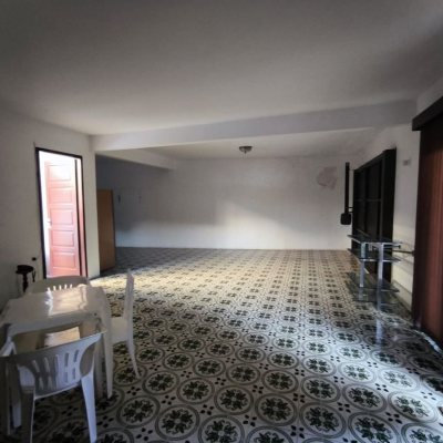 Casa Residencial com 297m², 3 quartos (sendo 1 suíte), 2 garagens, no bairro Estreito em Florianópolis