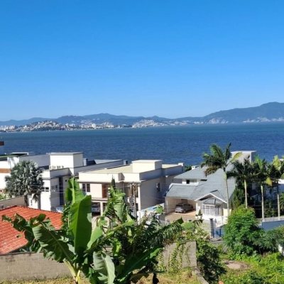 Terreno Comercial/Residencial com 4214m², no bairro Ponta De Baixo em São José