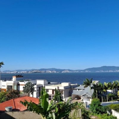Terreno Comercial/Residencial com 4214m², no bairro Ponta De Baixo em São José