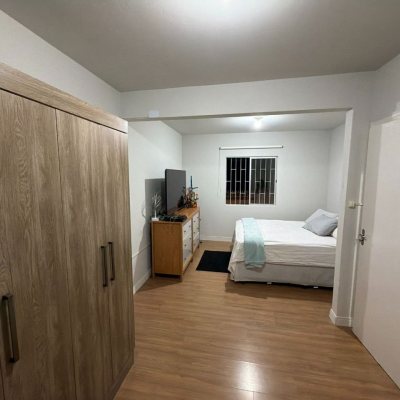 Casa Residencial com 63m², 3 quartos, 3 garagens, no bairro Forquilhas em São José