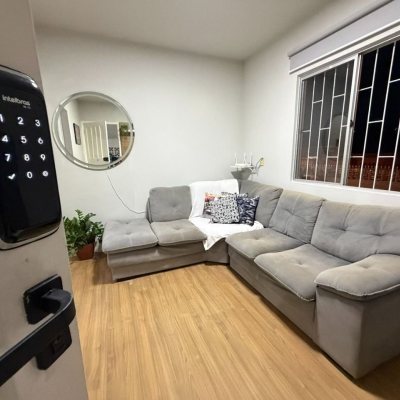 Casa Residencial com 63m², 3 quartos, 3 garagens, no bairro Forquilhas em São José