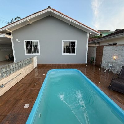 Casa Residencial com 63m², 3 quartos, 3 garagens, no bairro Forquilhas em São José