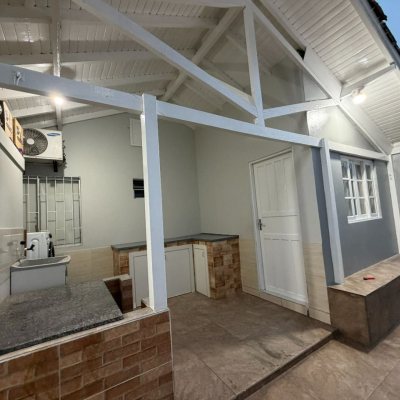 Casa Residencial com 63m², 3 quartos, 3 garagens, no bairro Forquilhas em São José