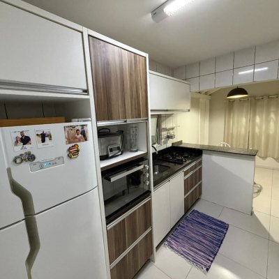 Casa Residencial com 63m², 3 quartos, 3 garagens, no bairro Forquilhas em São José