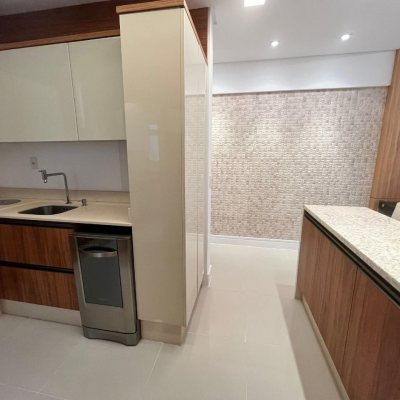 Apartamentos com 87m², 3 quartos (sendo 1 suíte), 2 garagens, no bairro Campinas em São José