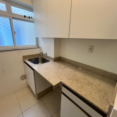 Apartamentos com 87m², 3 quartos (sendo 1 suíte), 2 garagens, no bairro Campinas em São José