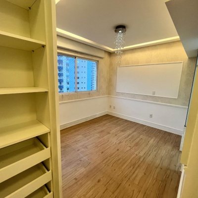 Apartamentos com 87m², 3 quartos (sendo 1 suíte), 2 garagens, no bairro Campinas em São José