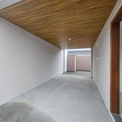 Casa Residencial com 109m², 3 quartos (sendo 1 suíte), 2 garagens, no bairro Rio Caveiras em Biguaçu
