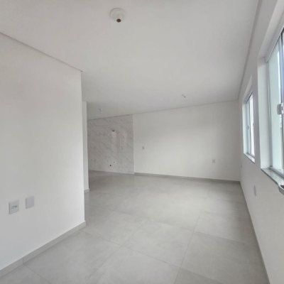 Casa Residencial com 109m², 3 quartos (sendo 1 suíte), 2 garagens, no bairro Rio Caveiras em Biguaçu