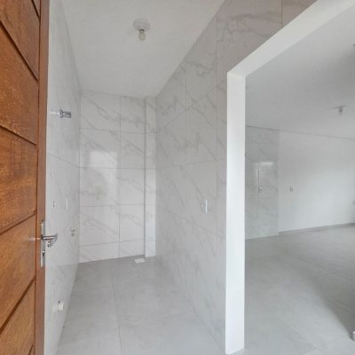Casa Residencial com 109m², 3 quartos (sendo 1 suíte), 2 garagens, no bairro Rio Caveiras em Biguaçu