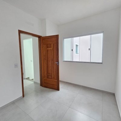 Casa Residencial com 109m², 3 quartos (sendo 1 suíte), 2 garagens, no bairro Rio Caveiras em Biguaçu