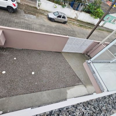 Casa Residencial com 109m², 3 quartos (sendo 1 suíte), 2 garagens, no bairro Rio Caveiras em Biguaçu