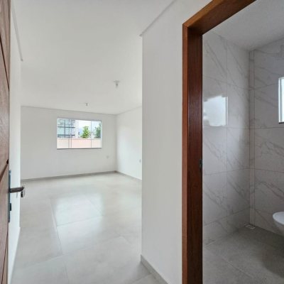 Casa Residencial com 89m², 3 quartos (sendo 1 suíte), 2 garagens, no bairro Rio Caveiras em Biguaçu