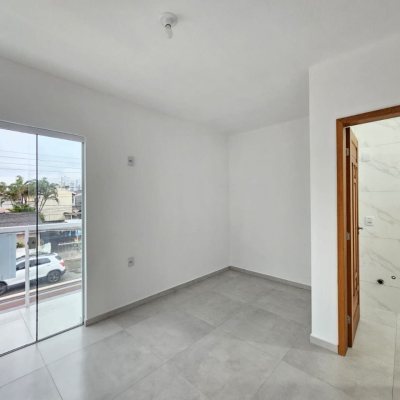 Casa Residencial com 89m², 3 quartos (sendo 1 suíte), 2 garagens, no bairro Rio Caveiras em Biguaçu